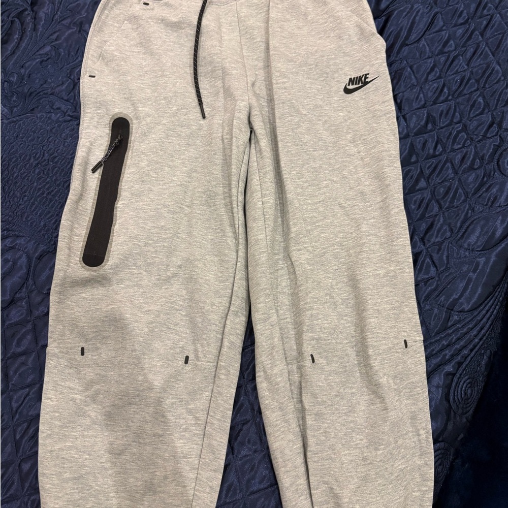 Nike gray tech fleece joggers, size small